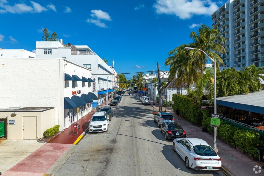 More Photos Of 233-235 11th St, Miami Beach Storefront Retail Residential For Lease