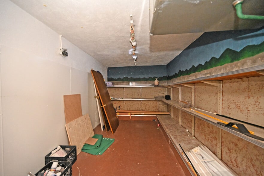 More Photos Of 6999 Colerain Ave, Cincinnati Storefront Retail Office For Lease