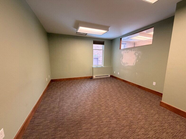 More Photos Of 205 S Mill St, Aspen Storefront For Lease