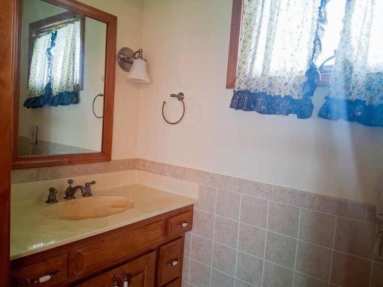 More Photos Of 6841 E US Highway 56, Overbrook Land For Sale