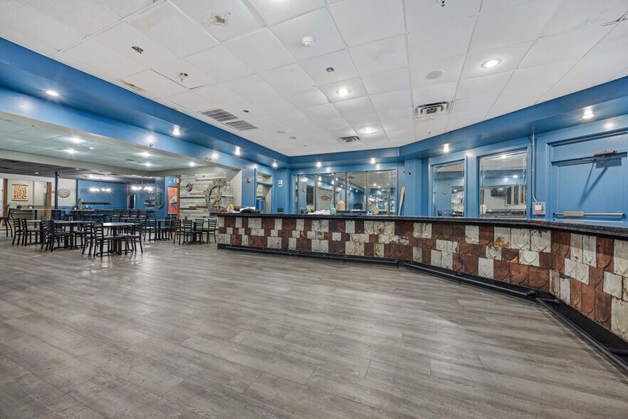 More Photos Of 1405 Gornto Rd, Valdosta Restaurant For Sale