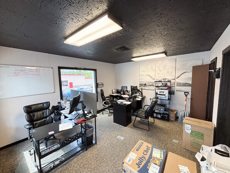 More Photos Of 715 S Glenstone Ave, Springfield Auto Dealership For Lease