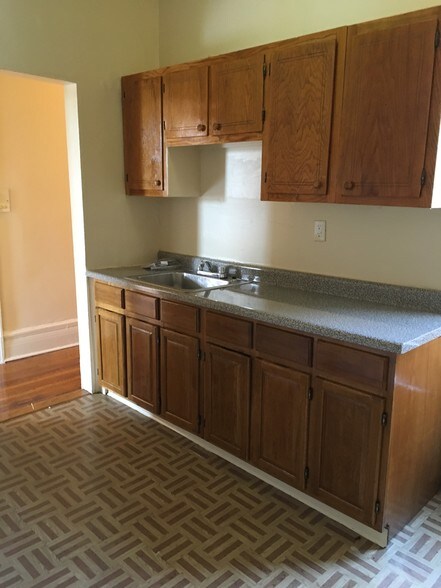 More Photos Of 25 Post St, Yonkers Apartments For Sale