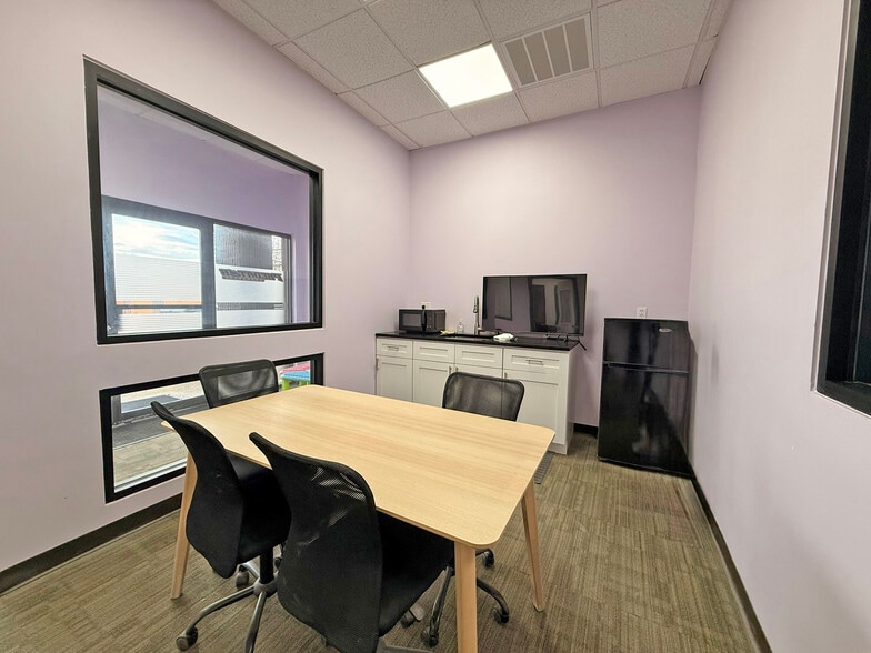 More Photos Of 75 E Jefryn Blvd, Deer Park Warehouse For Sale