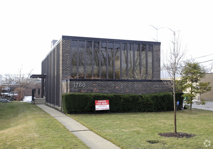 Primary Photo Of 1780 Ash St, Northfield Office For Lease