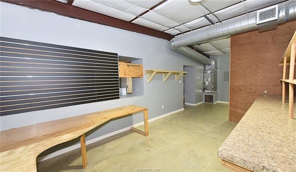 More Photos Of 409 N Stone St, Caldwell Flex For Lease