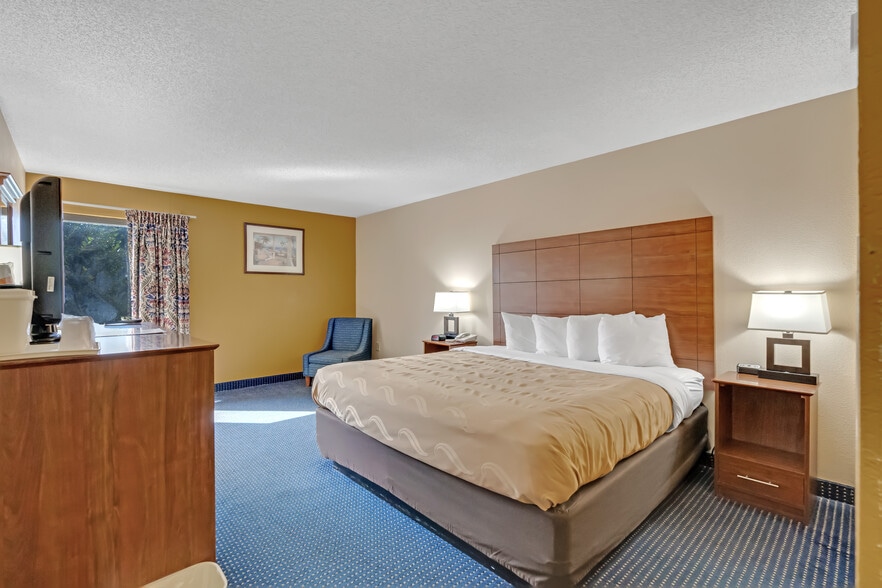 More Photos Of 2693 US-76 Hwy, Marion Hotel For Sale