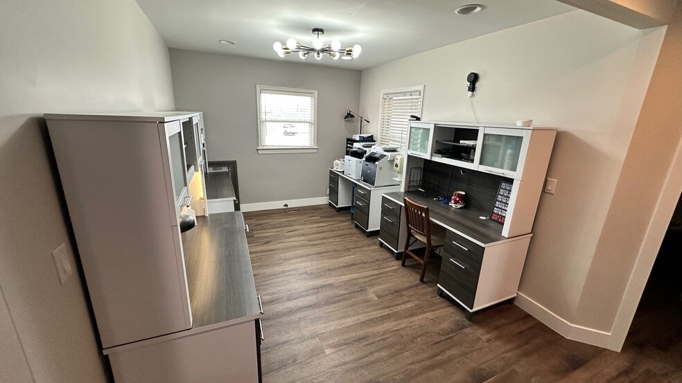 More Photos Of 152 W 500 S, Bountiful Office For Sale