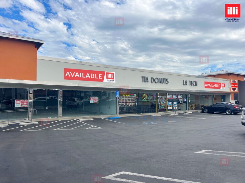 More Photos Of 6026-6040 Reseda Blvd, Tarzana Unknown For Lease