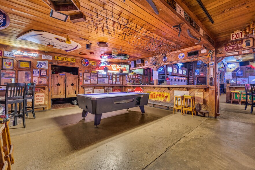 More Photos Of 1390 McQueeney Rd, New Braunfels Sports And Entertainment For Sale