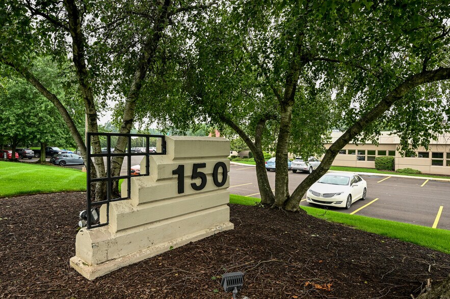 More Photos Of 150 Springside Dr, Akron Medical For Lease
