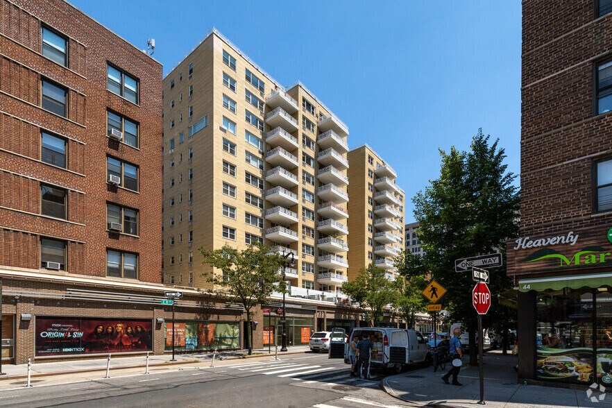 More Photos Of 61 E 8th St, New York Apartments For Lease