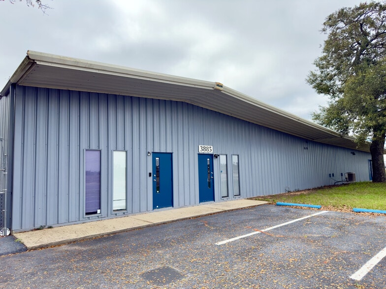 More Photos Of 3885 N Palafox Hwy, Pensacola Warehouse For Lease