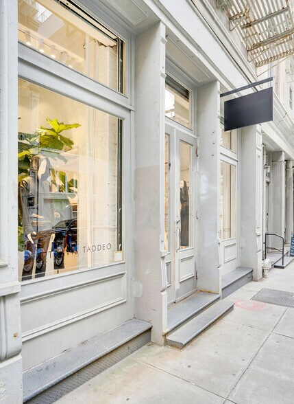 More Photos Of 79 Grand St, New York Apartments For Lease