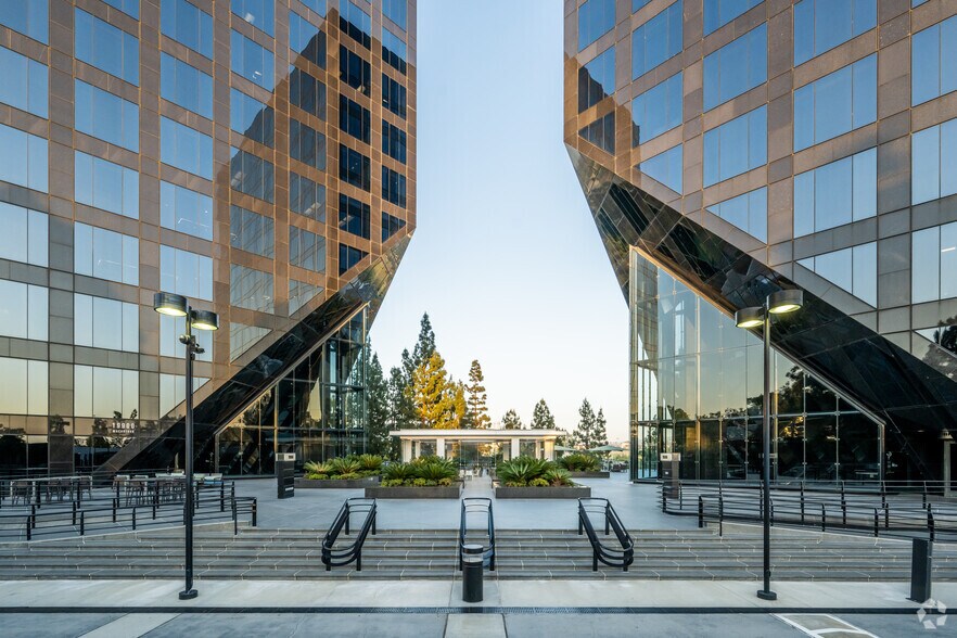 More Photos Of 19900 MacArthur Blvd, Irvine Office For Lease