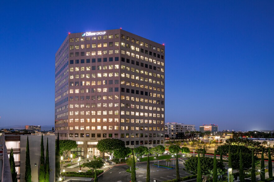 More Photos Of 2600 Michelson Dr, Irvine Office For Lease