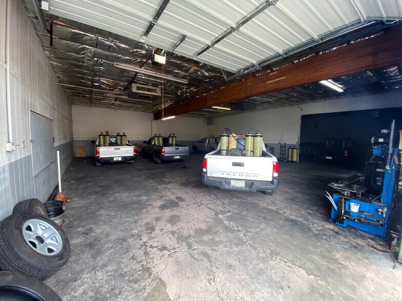 More Photos Of 4236 N 39th Ave, Phoenix Warehouse For Sale
