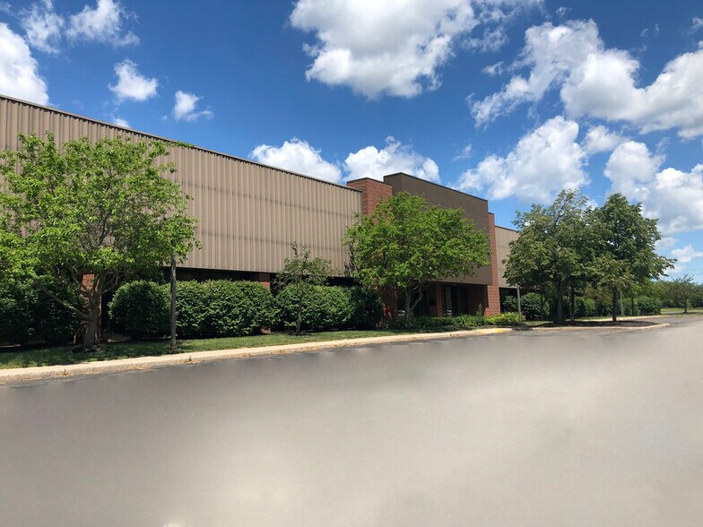 More Photos Of 2100 Brighton Henrietta Town Line Rd, Rochester Office For Lease