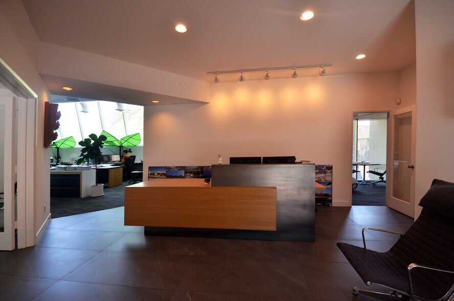 More Photos Of 1730 E Northern Ave, Phoenix Office For Lease