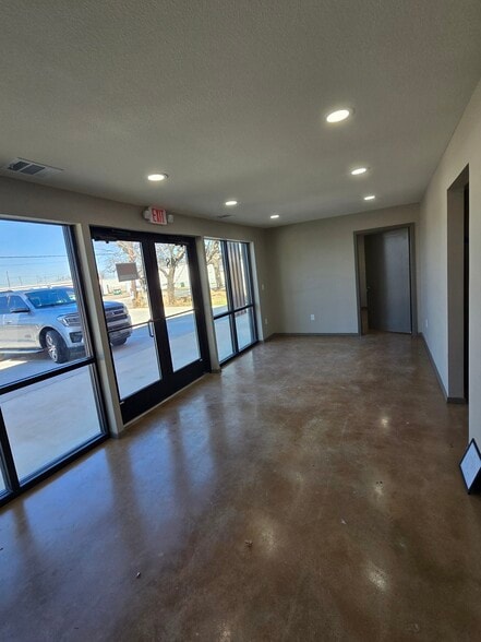 More Photos Of 708 Corry a Edwards Dr, Kennedale Freestanding For Sale