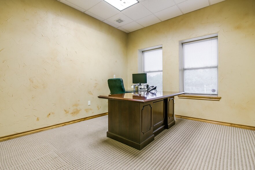 More Photos Of 4132 Interstate 30 W, Caddo Mills Coworking Space