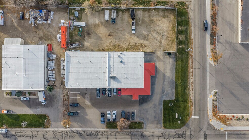 More Photos Of 1855 E Lanark St, Meridian Light Manufacturing For Lease