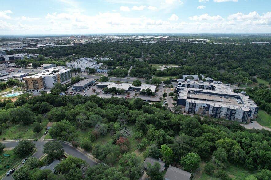 More Photos Of 4930 S Congress Ave, Austin Storefront For Lease