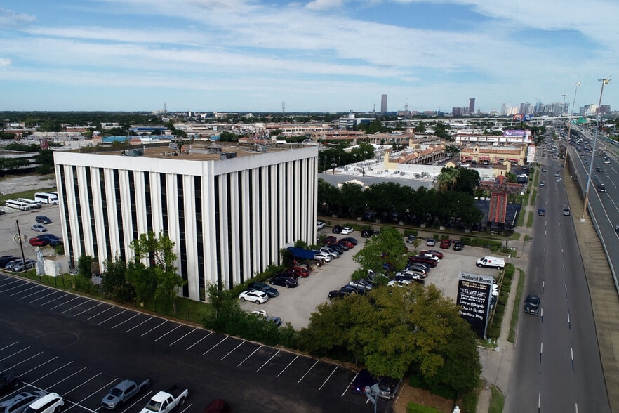 Primary Photo Of 6776 Southwest Fwy, Houston Office For Sale