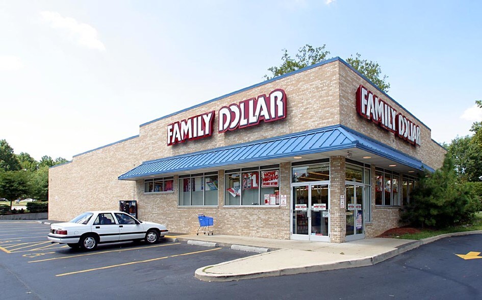 More Photos Of 3615 E Northern Pky, Baltimore Freestanding For Lease