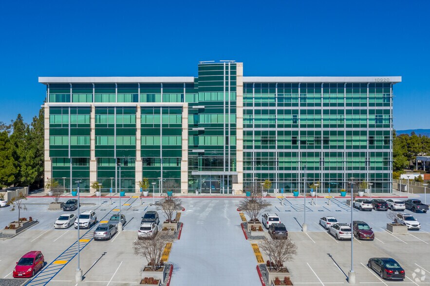 More Photos Of 10920 Via Frontera, San Diego Office For Lease