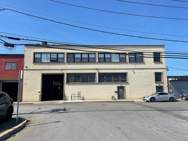 Primary Photo Of 4232 Industrial Pl, Island Park Manufacturing For Lease