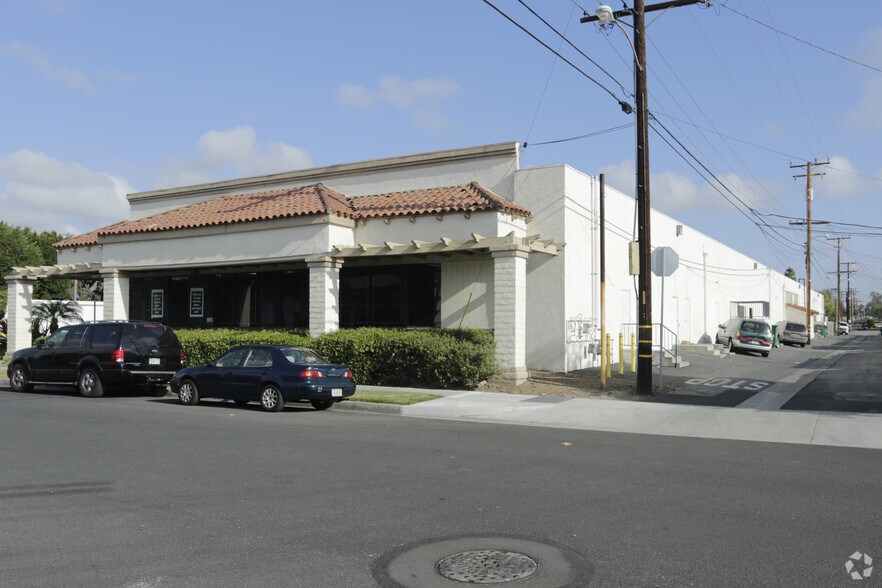 More Photos Of 15100-15144 Paramount Blvd, Paramount Unknown For Lease