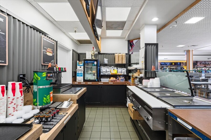 More Photos Of 200 W Hanley Ave, Coeur d'Alene Department Store For Sale