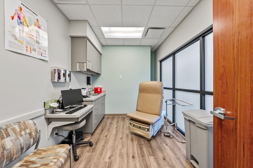 More Photos Of 1879 Williams Hwy, Grants Pass Medical For Sale