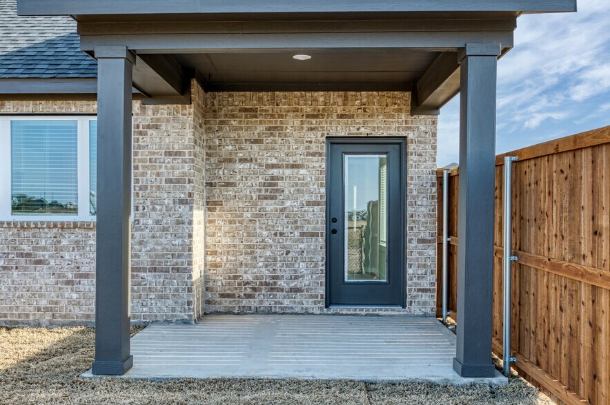 More Photos Of 4405 Clovis Ct, Midlothian Apartments For Sale