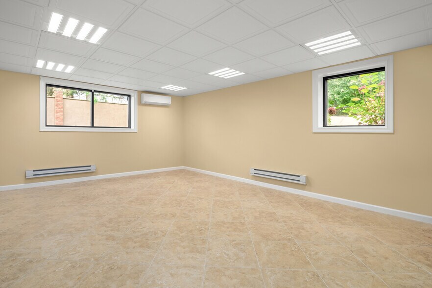 More Photos Of 1145 Bordentown Ave, Parlin Medical For Lease