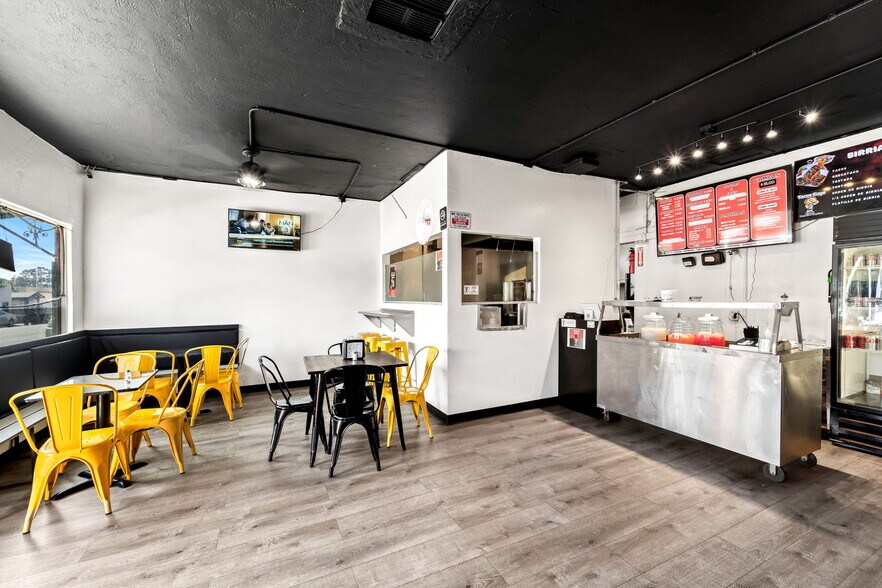 More Photos Of , San Ysidro General Retail For Sale