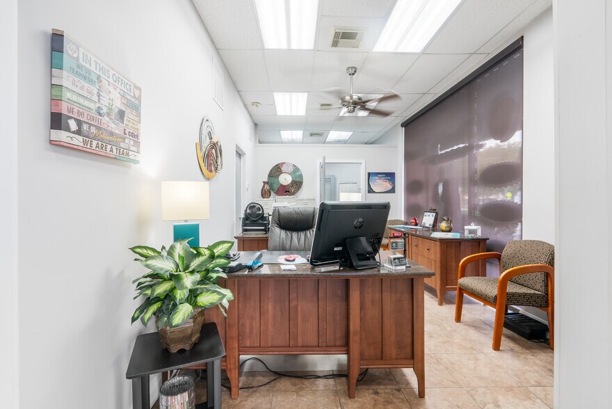 More Photos Of 6600 Pembroke Rd, Pembroke Pines Office For Sale