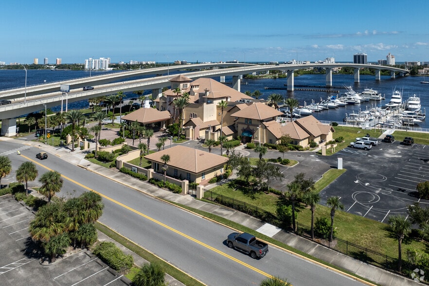 More Photos Of 861 Ballough Rd, Daytona Beach Restaurant For Lease