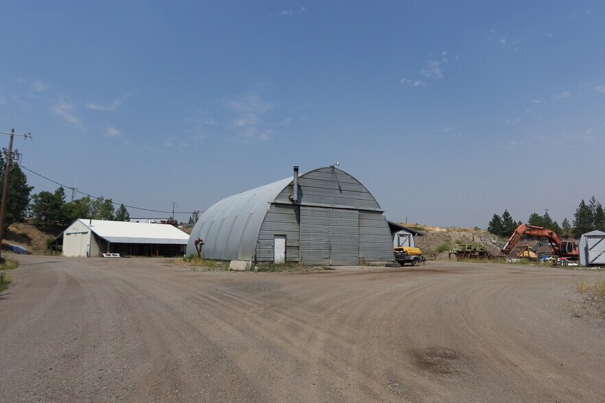 More Photos Of 7902 N Starr Rd, Newman Lake Distribution For Sale