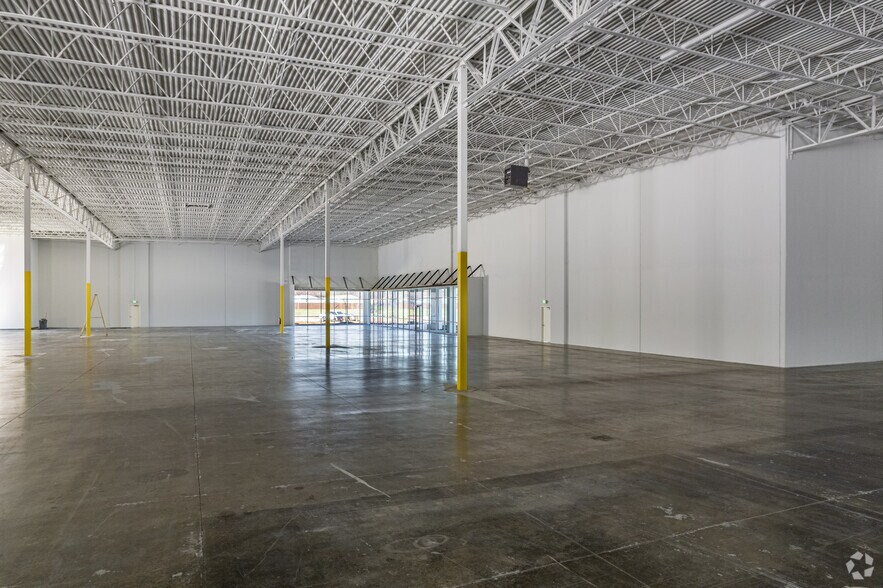 More Photos Of 1207 Farmers Rd, Grand Prairie Warehouse For Sale