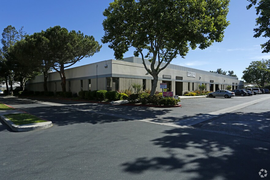 More Photos Of 1145-1155 Tasman Dr, Sunnyvale Light Manufacturing For Lease
