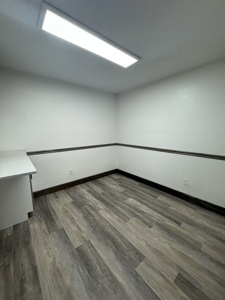 More Photos Of 301 Frontage Rd, Clermont Medical For Lease