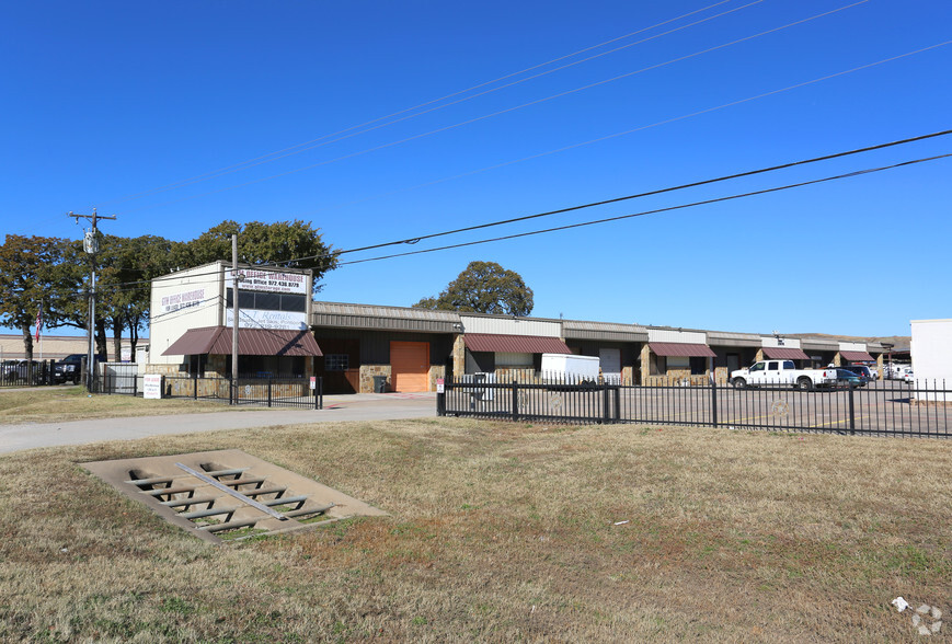 Primary Photo Of 1047 E Highway 121, Lewisville Self Storage For Lease