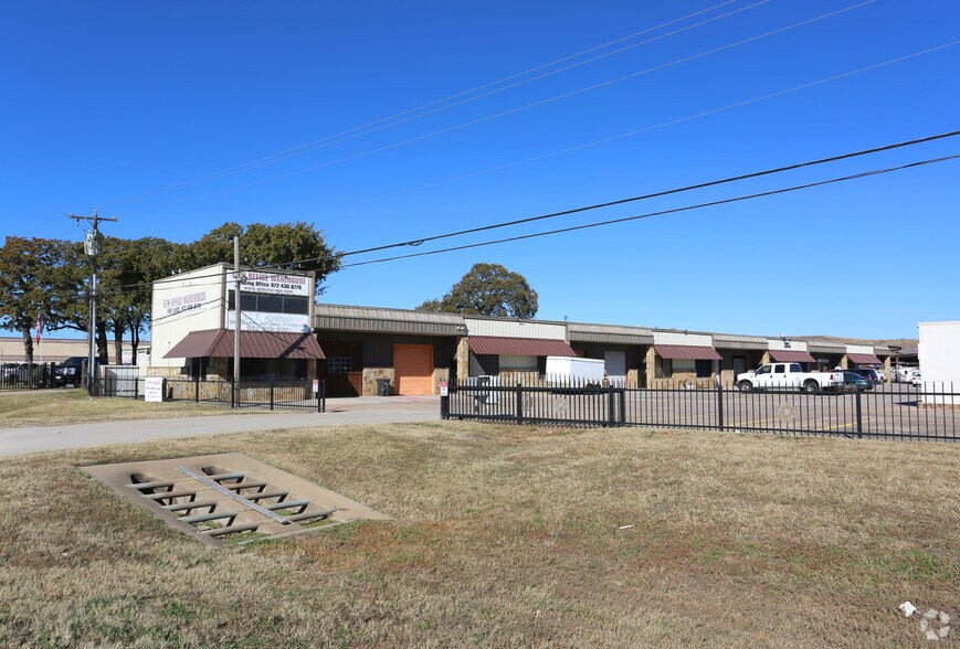 Primary Photo Of 1047 E Highway 121, Lewisville Self Storage For Lease
