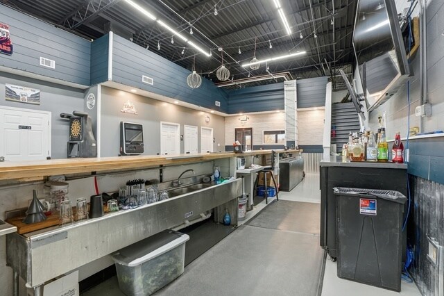 More Photos Of 968-980 Main St, Crete Freestanding For Sale