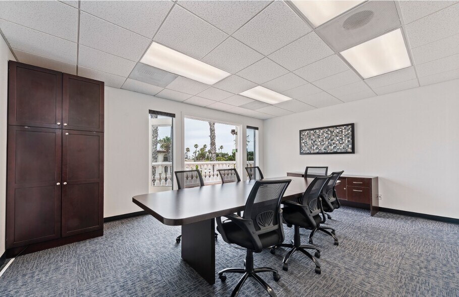 More Photos Of 960 Grand Ave, San Diego Office For Sale