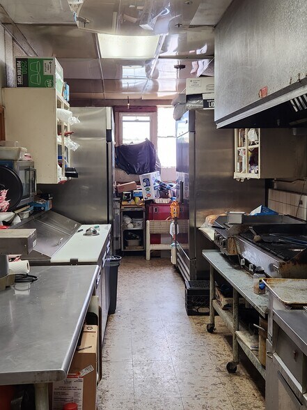 More Photos Of 100 1st St, Ault General Retail For Lease