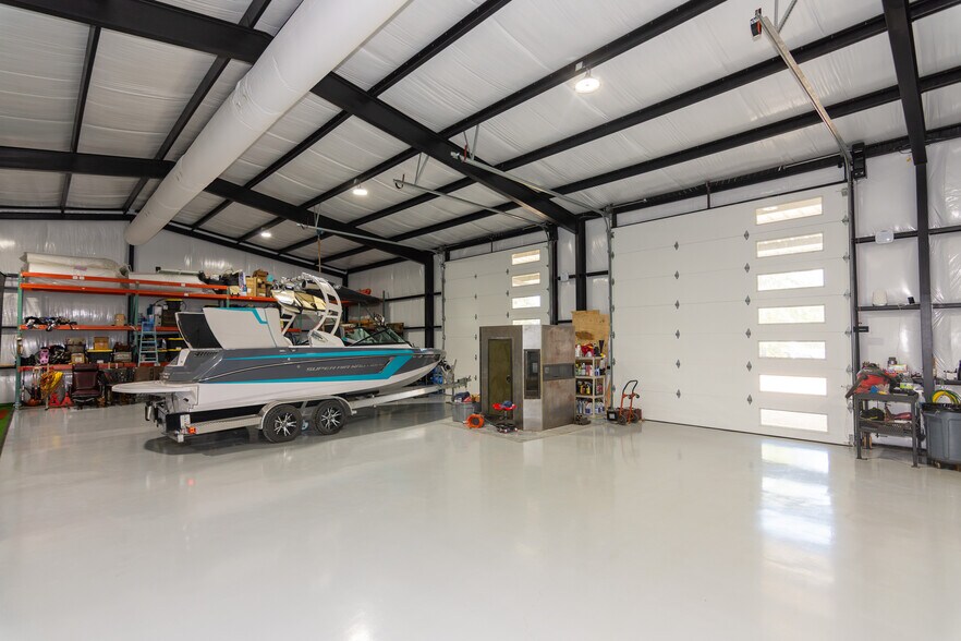 More Photos Of 322 Logan Ranch Rd, Georgetown Specialty For Lease
