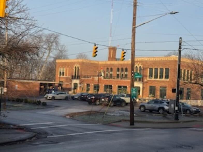 More Photos Of 2546 Neil Ave, Columbus Apartments For Sale